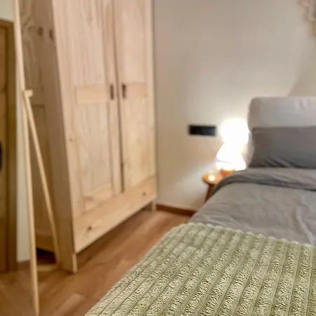Apartament Un Poble Precios